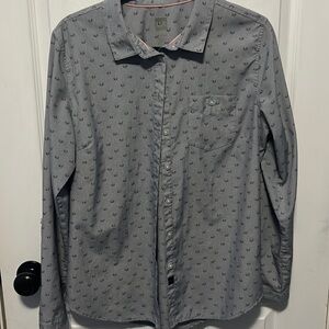 3/$20 mec printed medium shirt